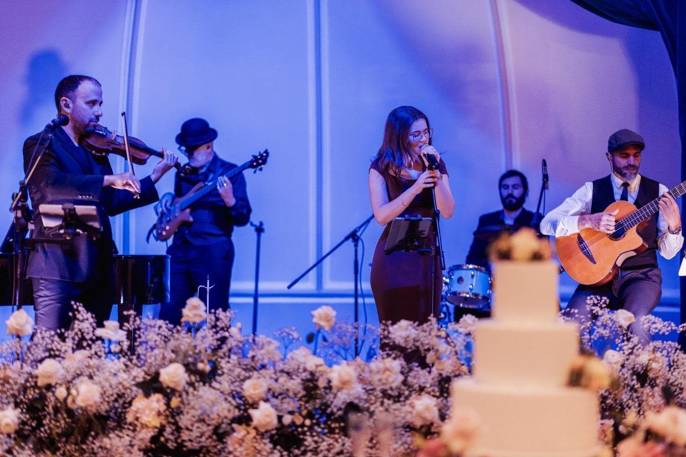 Lisa Gauci singing at a wedding